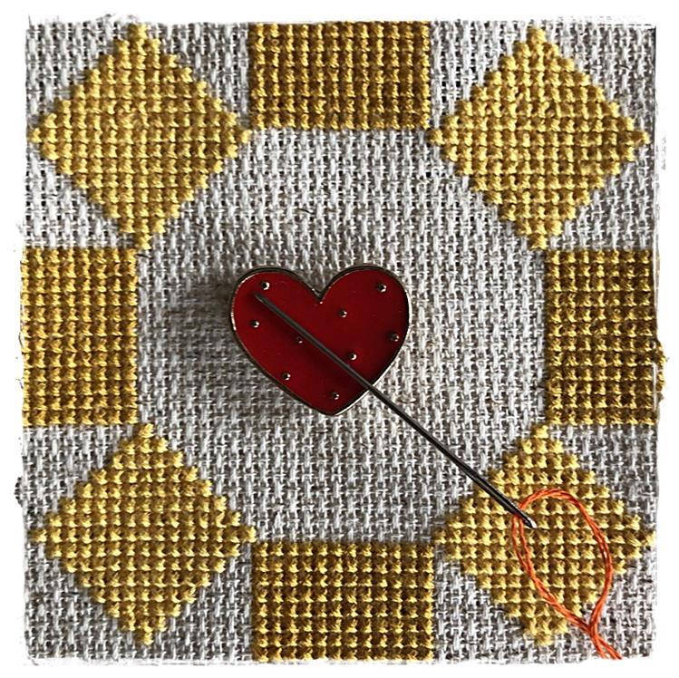 Magnetic Needle Minder Red Heart